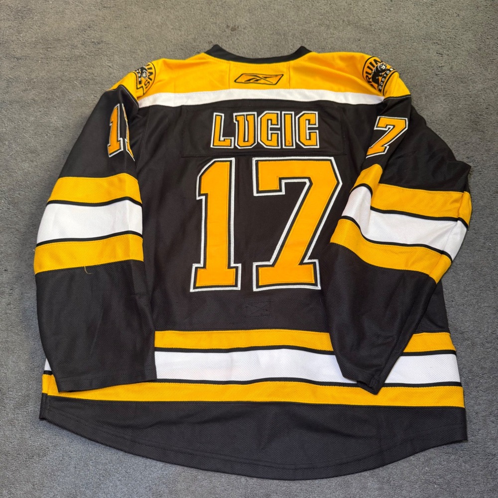 Reebok NHL Boston Bruins Milan Lucic 17 Jersey 2011 Stanley Cup Champions 54 - Picture 4 of 5